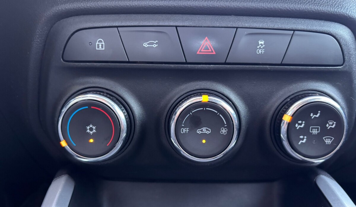 Chevrolet Onix 1.0 HB LT - 2024 Chevrolet Onix 1.0 HB LT - 2024