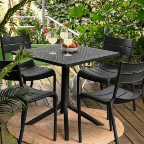 MESA CUADRADA EXTERIOR DE POLIPROPILENO 80CM Mesa Cuadrada para Exterior 80 cm Negra Sky