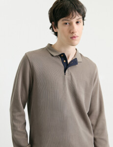 520912 REMERA HARRY Kaki