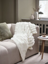 Manta throw FJELLPRYD 130x170 pelo blanco Manta throw FJELLPRYD 130x170 pelo blanco