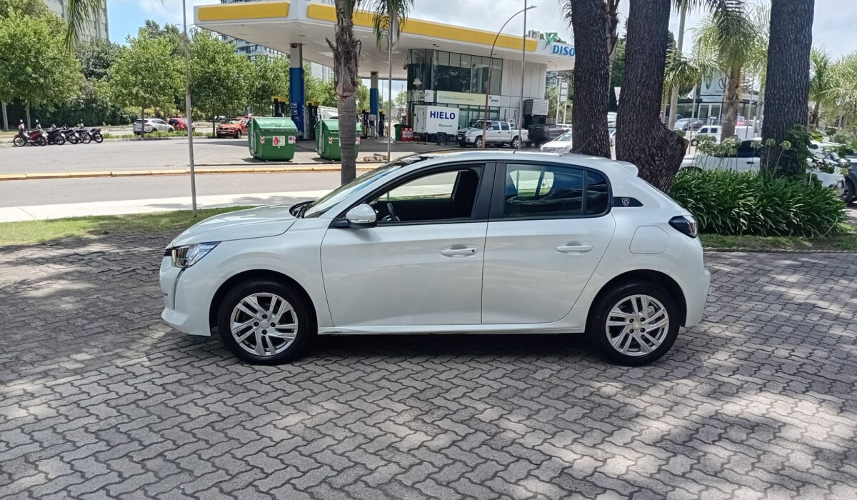 Peugeot 208 Active 1.2 - 2022 Peugeot 208 Active 1.2 - 2022