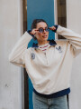 BUZO STITCH CLUB BEIGE CLARO