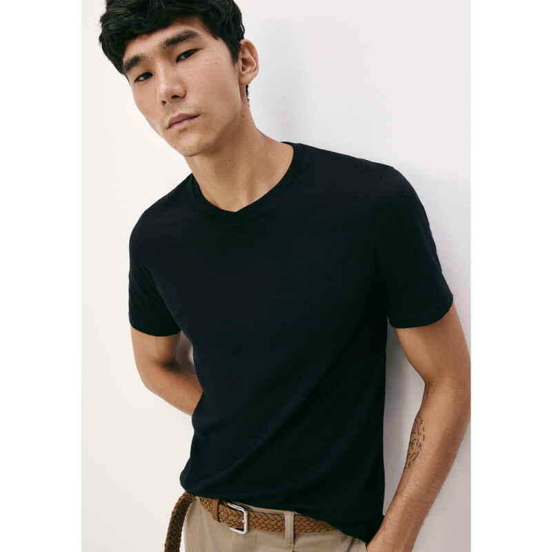 CAMISETA MM MASC NEGRO