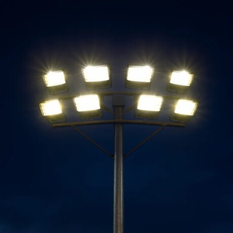 Columna Deportiva con Rack para 8 Focos 15mt Columna Deportiva con Rack para 8 Focos 15mt