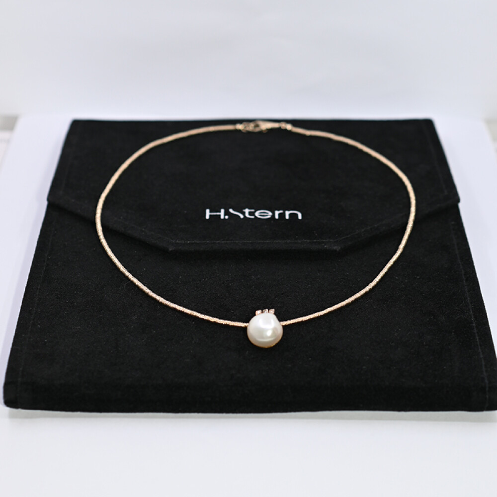 Gargantilla H.Stern oro noble 18k, perla y brillantes con estuche. Gargantilla H.Stern oro noble 18k, perla y brillantes con estuche.