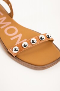 Sandalia Cuero Apliques Camel