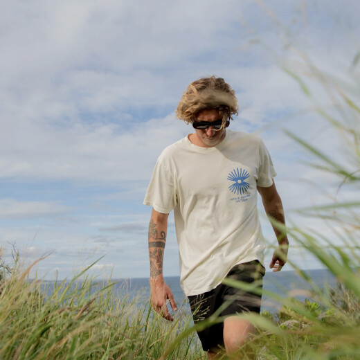 Remera Roark Seek And Explore - Blanco Remera Roark Seek And Explore - Blanco