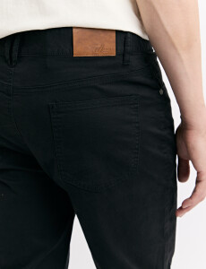 080653 PANTALON HARRY Negro