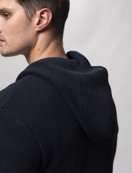 Campera Tejida con Capucha Trento Marino