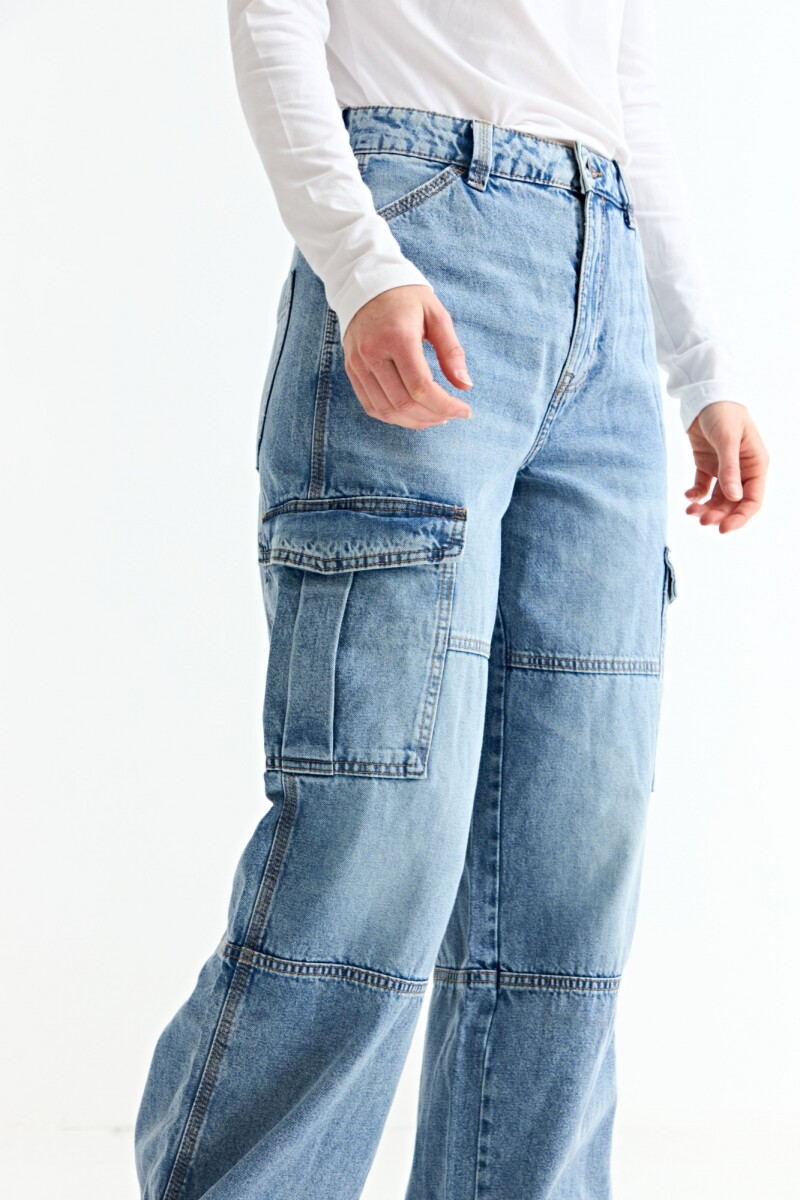 Jean cargo full lenght con costuras JEAN MEDIO