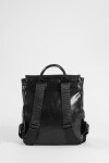 Mochila con tapa y hebilla cuero vegano negro