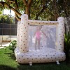 Castillo inflable para interior / exterior Poppy the Peach Cream