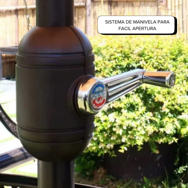 Sombrilla de Patio 2.7 m con Inclinación, Tela UV Impermeable y Base Incluida Sombrilla de Patio 2.7 m con Inclinación, Tela UV Impermeable y Base Incluida