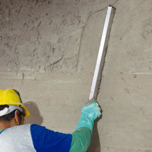 REGLA DE ALUMINIO PARA LA CONSTRUCCIÓN CIVIL 2 MTS GRIS