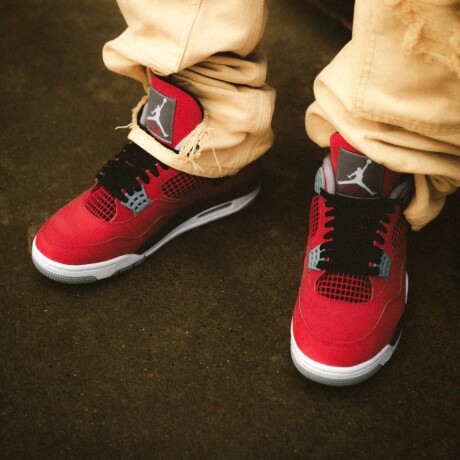 AIR JORDAN 4 RETRO 600