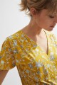 Vestido midi estampado ocre