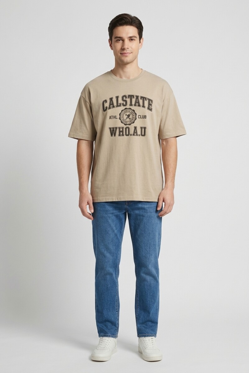 Remera m/c estampa universitaria KHAKI