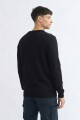 Sweater escote a la base NEGRO