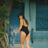 Malla Vika – Entera con escote cuadrado y espalda destacada Negro