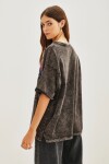 Remera Rebel Safari Gris Oscuro