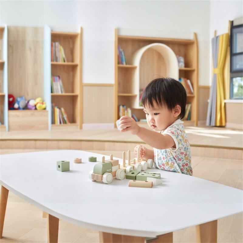 Tren de Apilamiento en Madera Tren de Apilamiento en Madera