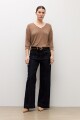 Remera escote V topo