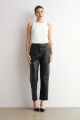 Pantalon recto eco cuero negro