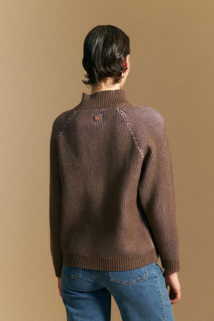 POLERA CANIS Marrón Corteza