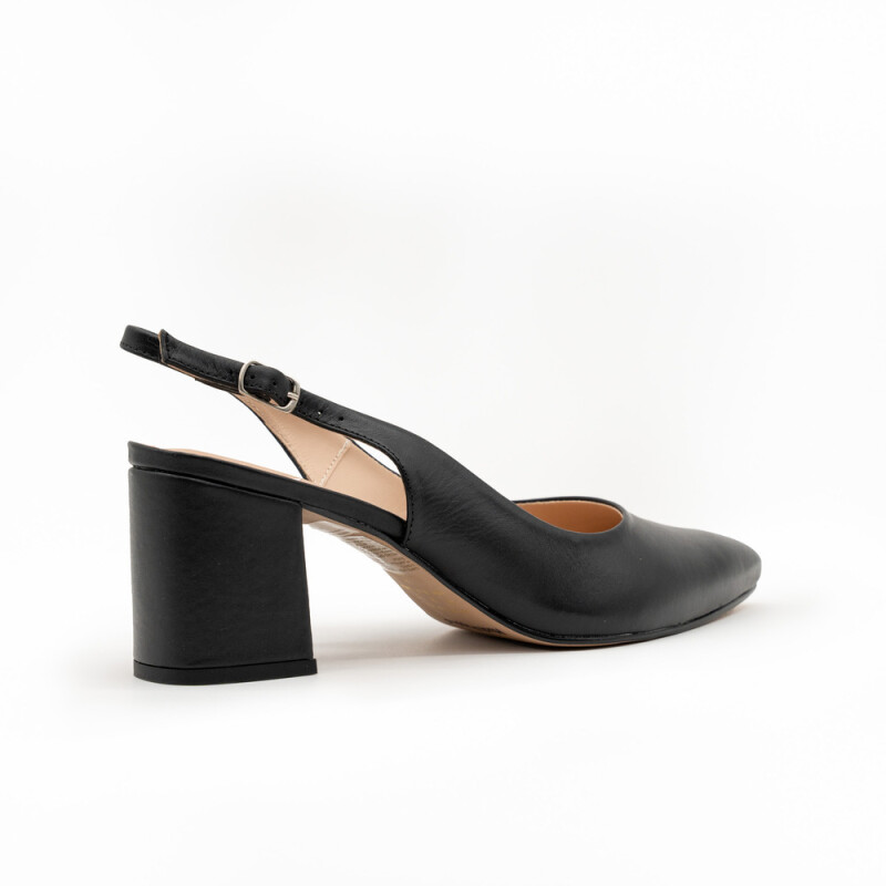 Zapato CUERO CUERRO CARMEL PRETO