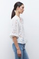 Blusa bordada con broderie blanco