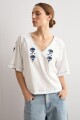 Remera bordado floral blanco