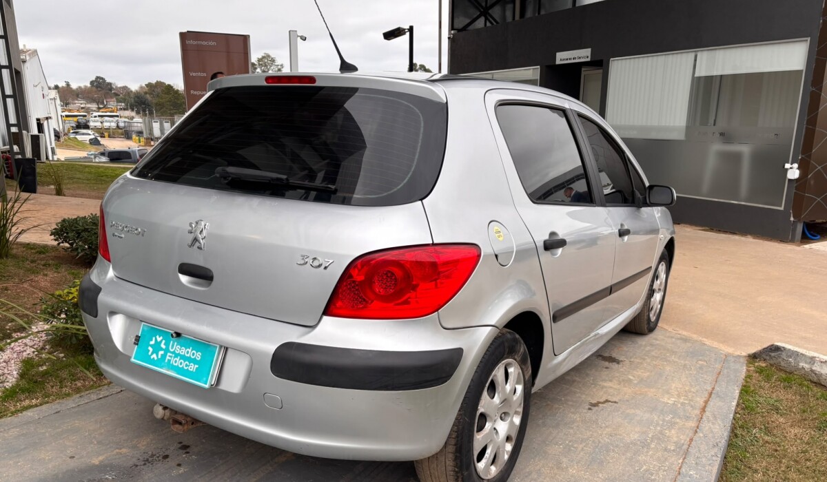 Peugeot 307 1.6 XR - 2006 Peugeot 307 1.6 XR - 2006