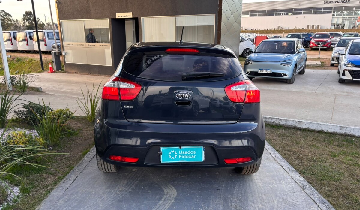 Kia New Rio 1,4 - 2012 Kia New Rio 1,4 - 2012