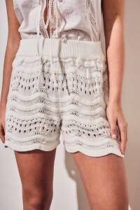 Short Tejido Texturado Nacar