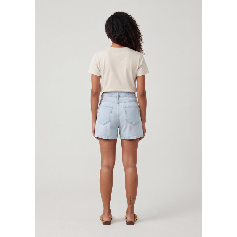SHORTS JEANS FEM AZUL CLARO