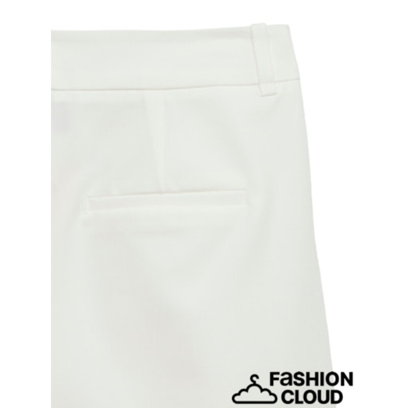 AWPASSI MW KNEE SHORTS SNOW WHITE