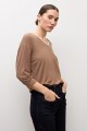 Remera escote V topo