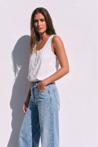 Musculosa Con Botones Algodón Nacar