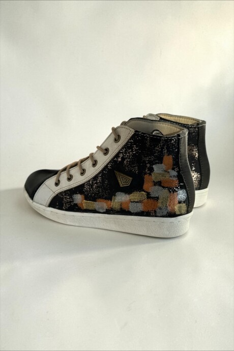 Bota Daria Negro Jaspeado Peltre Combinado Con Arte Bota Daria Negro Jaspeado Peltre Combinado Con Arte
