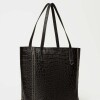 Shopper Vera En Cuero Graneado Croco Bridge Negro