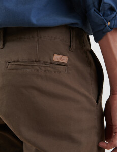 080422 PANTALÓN SPORT S/PINZAS HARRY Marron