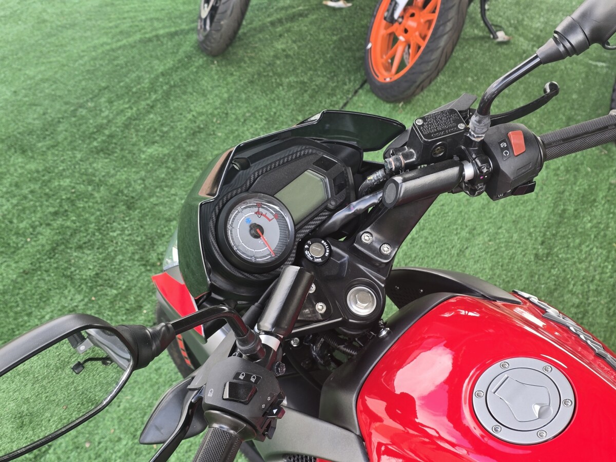 Bajaj Pulsar LS 125| Permuta / Financia Bajaj Pulsar LS 125| Permuta / Financia