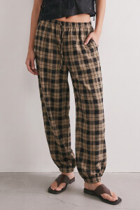 Pantalon A Cuadros Negro