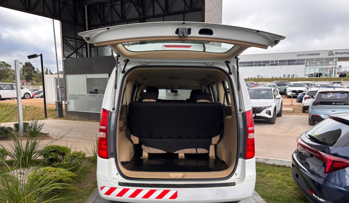 Hyundai H1 Minibus 9 Plz Diesel - 2020 Hyundai H1 Minibus 9 Plz Diesel - 2020