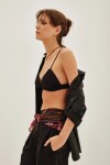 Crop Nusa Lace Negro