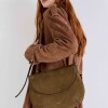 Cartera al hombro Mod en efecto gamuza Verde