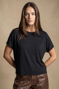 Remera Negro