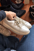 Vezi Off White