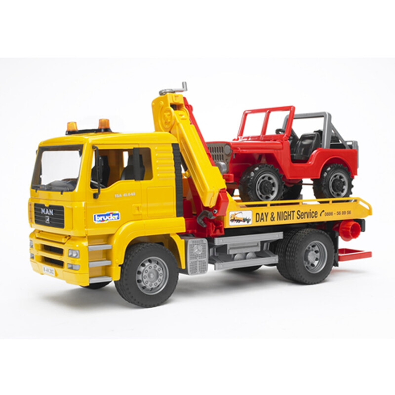 Camión grúa MAN TGA con auto todoterreno Camión grúa MAN TGA con auto todoterreno
