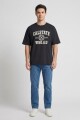Remera m/c estampa universitaria NEGRO